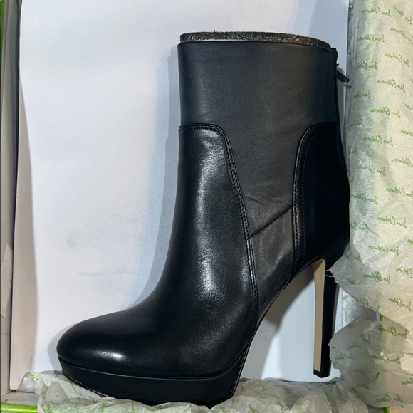 Sam Edelman Alyssa Stretch Leather Bootie - Picture 9 of 16